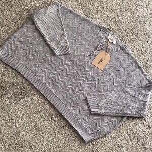 LISTICLE SWEATER - SMALL NWT